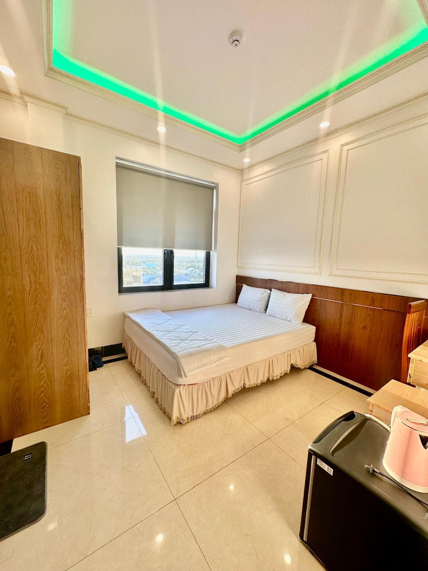 Phung Hoang Vu Hotel 2*
